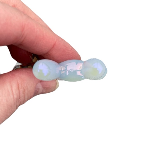 Light Blue Iridescent Multichrome Balloon Dog Bag Charm Keychain - Picture 5 of 10